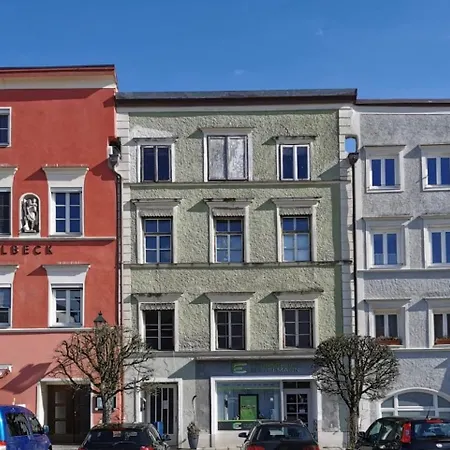 Greenhouse Apartment Am Stadtplatz Tittmoning Exterior photo